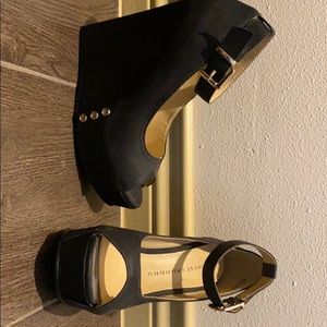 Chinese Laundry Wedges